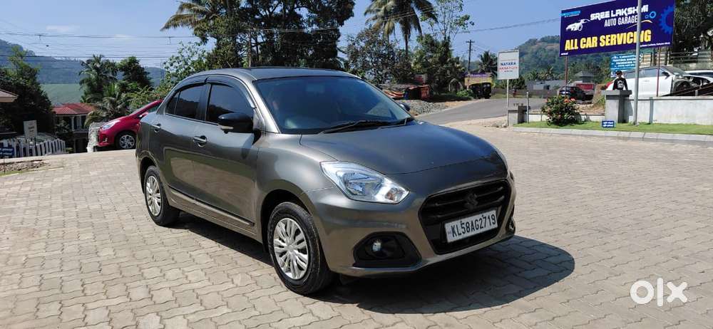 Maruti Suzuki Dzire 1.2 Vxi, 2022, Petrol