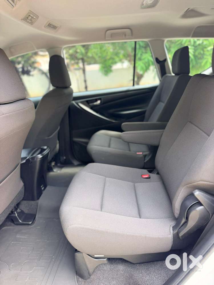 Toyota Innova Crysta 2.4 G Plus Mt 7 Str, 2023, Diesel