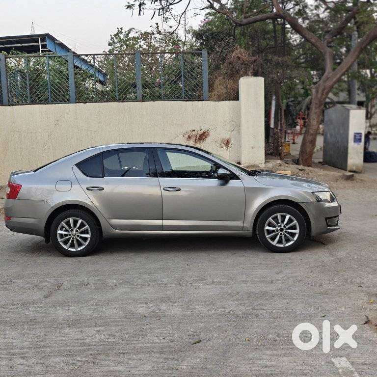 Skoda Octavia Elegance 1.8 Tsi At, 2014, Petrol