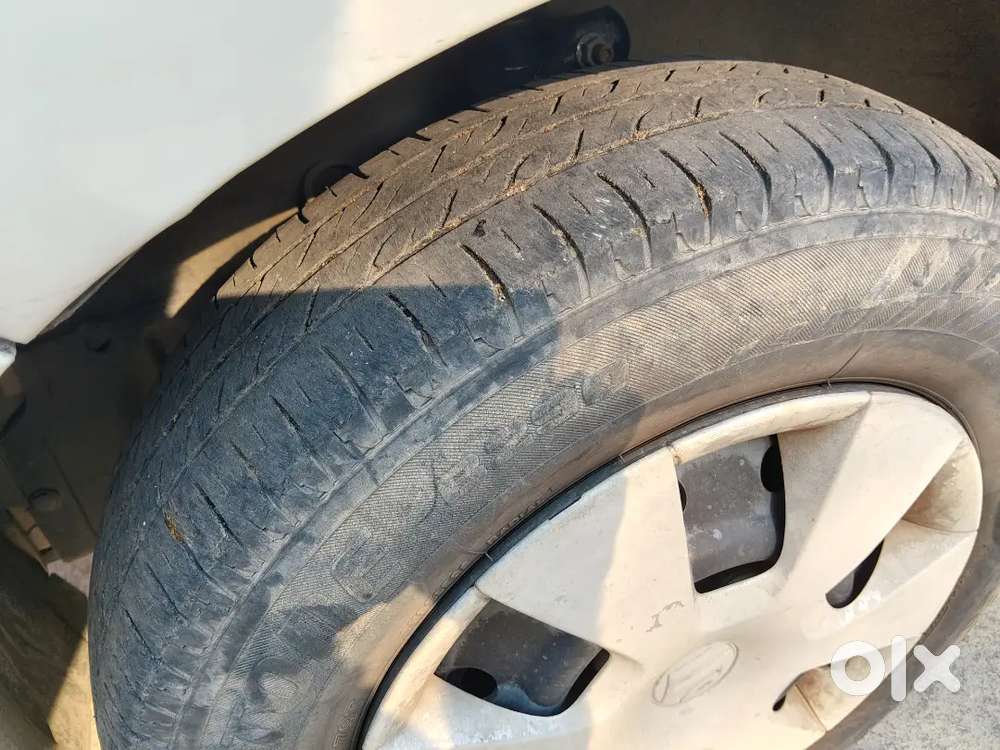 Single Hand Owner Driving.