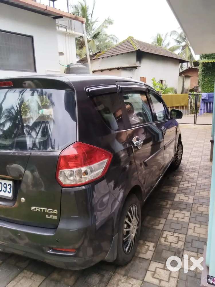 Maruti Suzuki Ertiga 2012 Diesel Well Maintained
