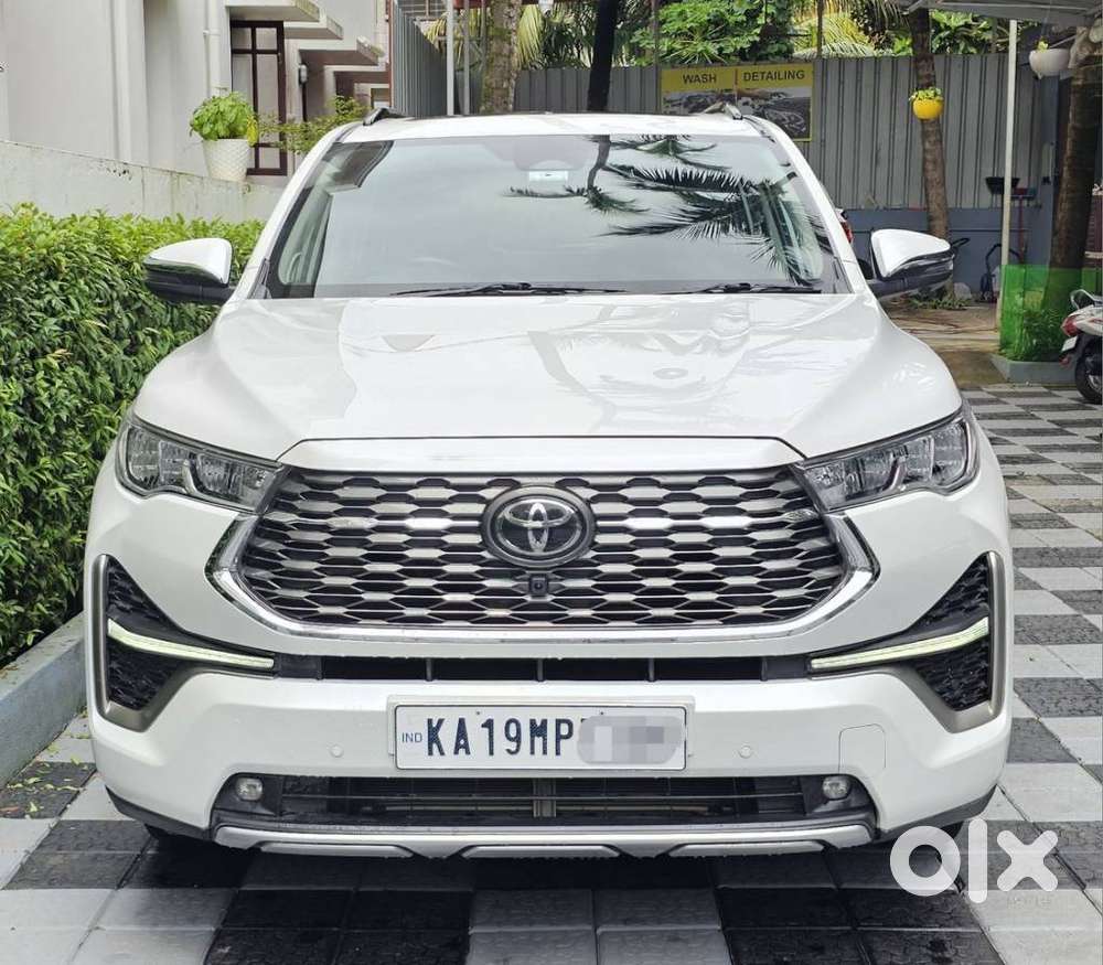 Toyota Innova Hycross 2.0 Zx (o) Hybrid 7 Str, 2024, Petrol
