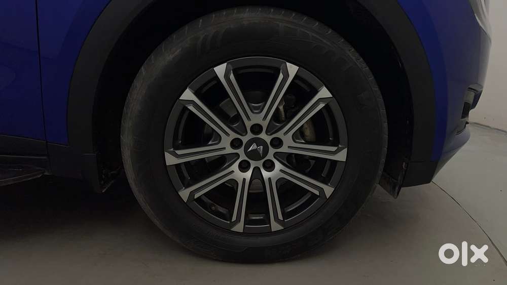 Mahindra Xuv700 2.2 Ax 7 Diesel Mt Luxury Pack Str, 2023, Diesel