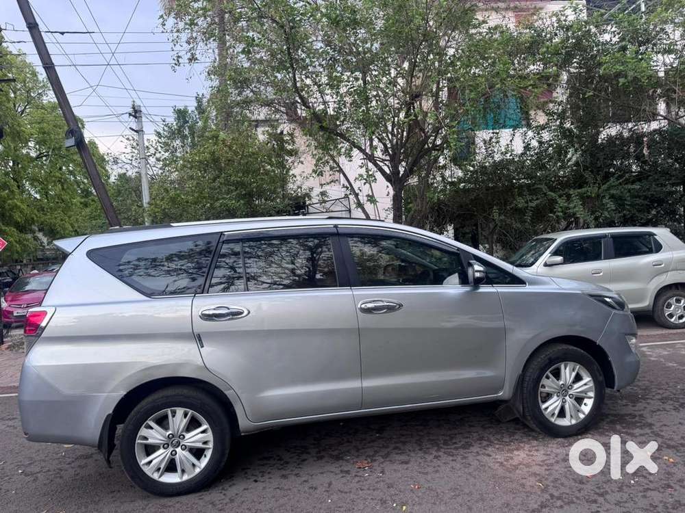 Toyota Innova Crysta 2016 Diesel Well Maintained