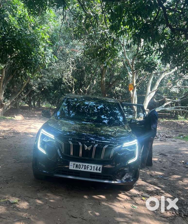 Mahindra Xuv700 Ax5 At Petrol 2024