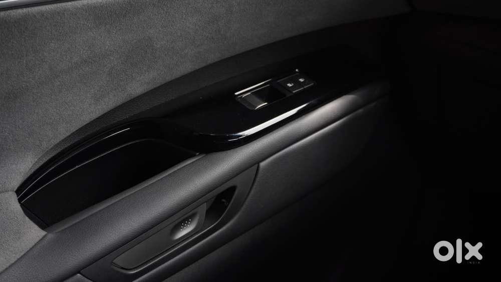 Lexus Lm 350h 4 Str Ultra Luxury, 2024, Petrol