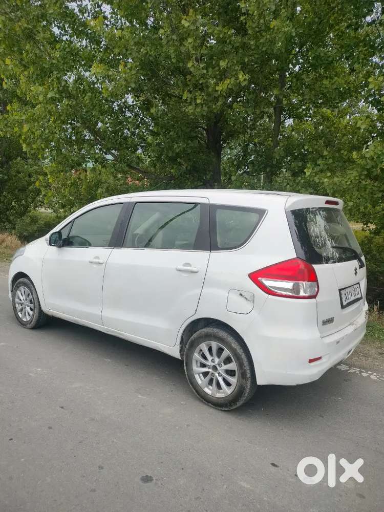 Maruti Suzuki Ertiga 2013 December Diesel Well Maintained