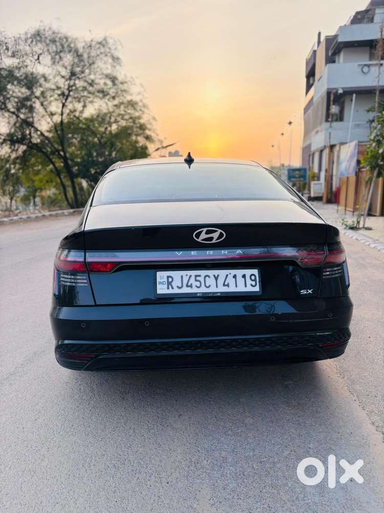 Hyundai Verna, 2023, Petrol