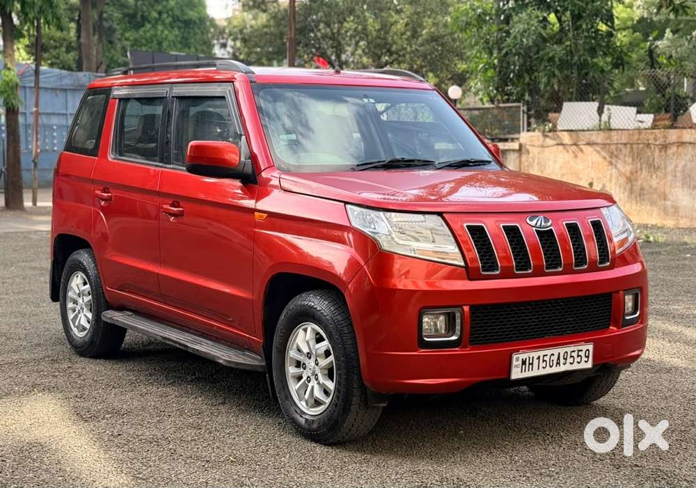 Mahindra Tuv 300 Mhawk100 T8, 2017, Petrol