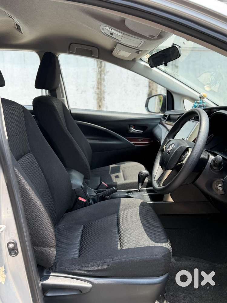 Toyota Innova Crysta 2.8 Gx At, 2017, Diesel