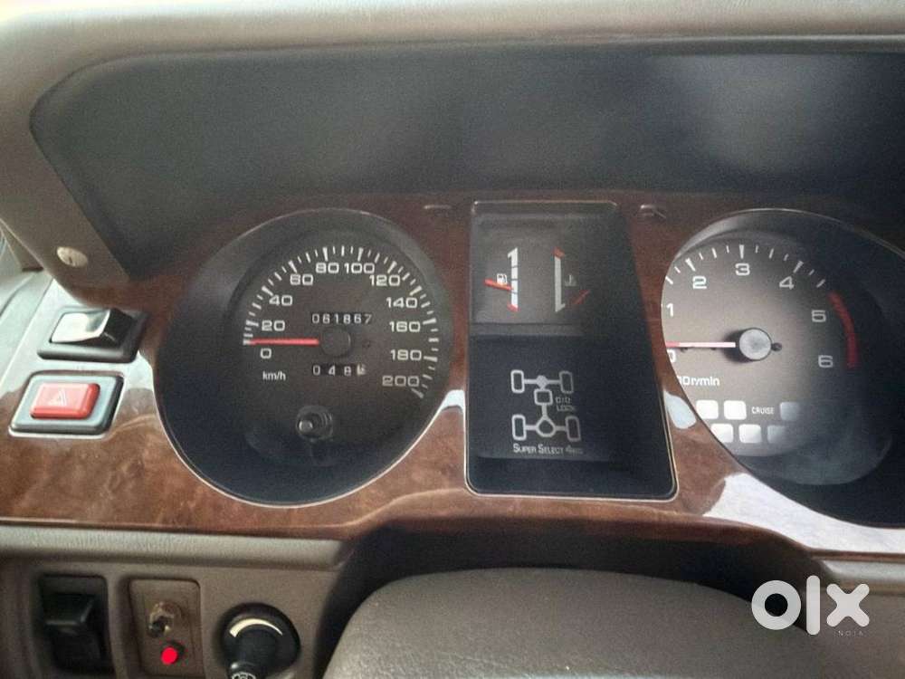 Mitsubishi Pajero Sfx 2011