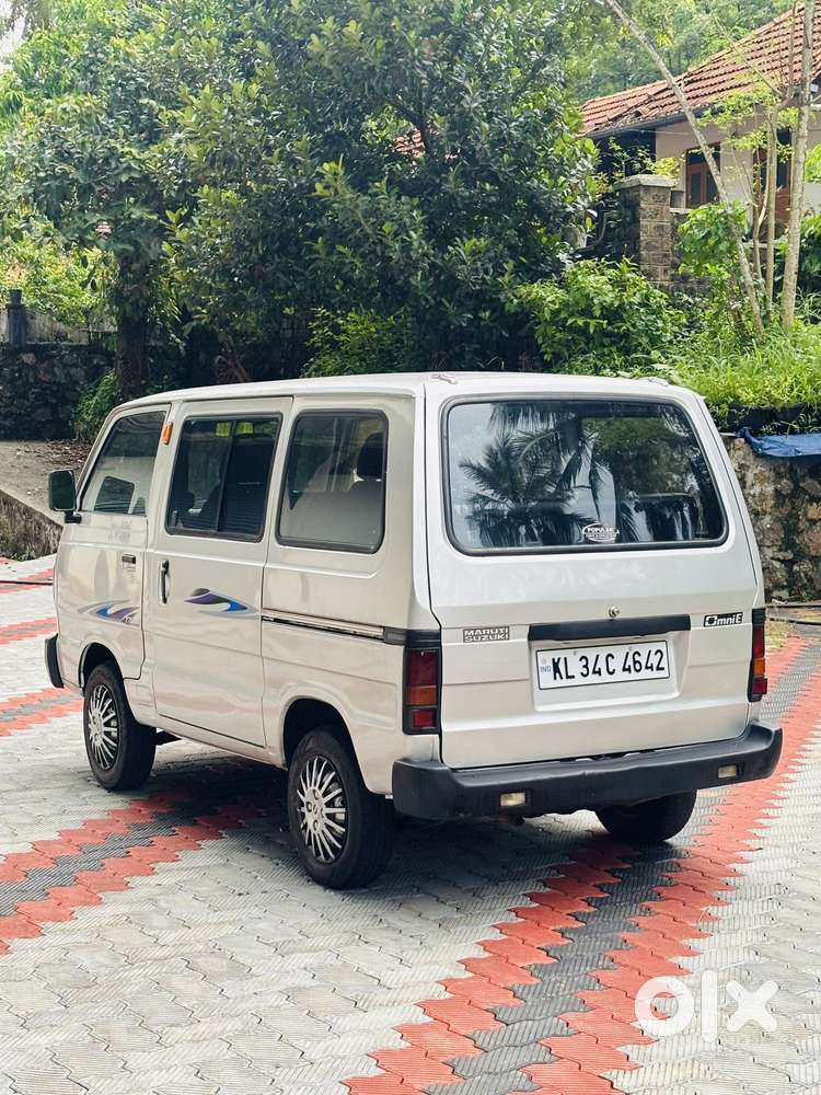 Maruti Suzuki Omni 8 Seater Bsiv, 2013, Petrol