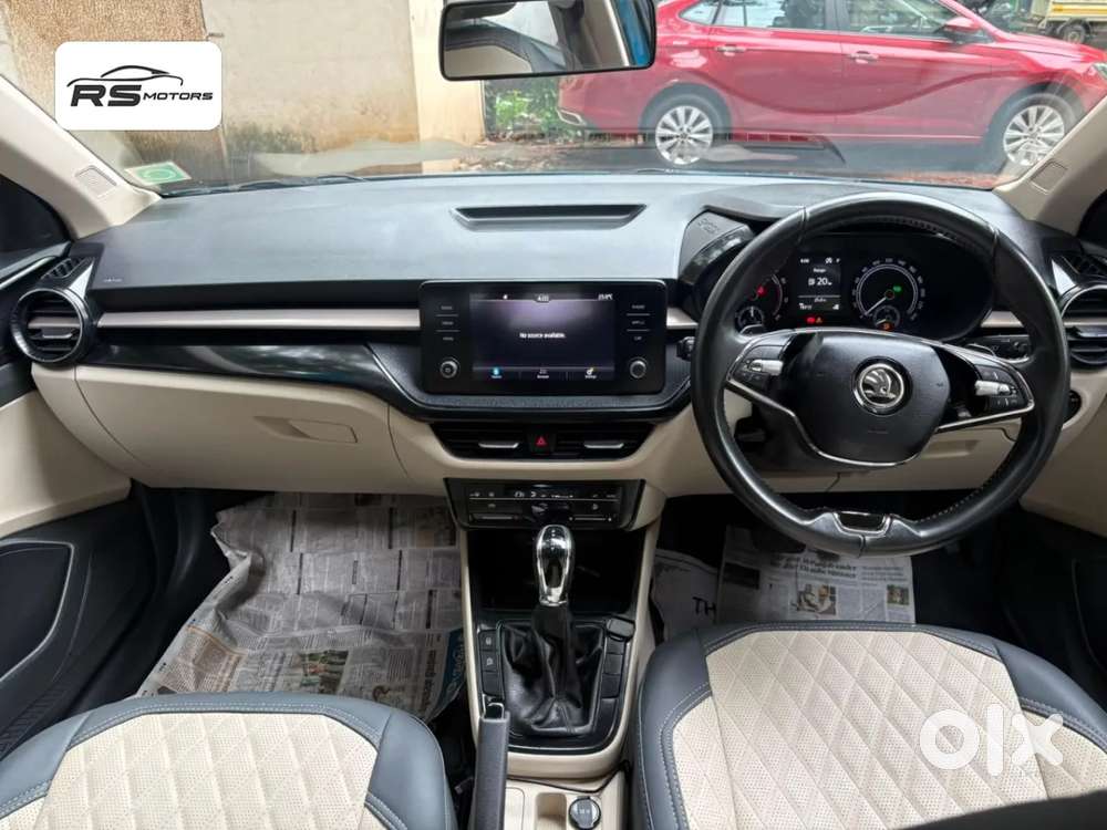 Skoda Slavia Ambition 1.0l Tsi At, 2022, Petrol