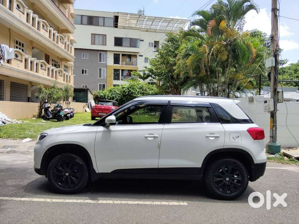 Maruti Suzuki Brezza 1.5 Zxi Smart Hybrid, 2022, Petrol