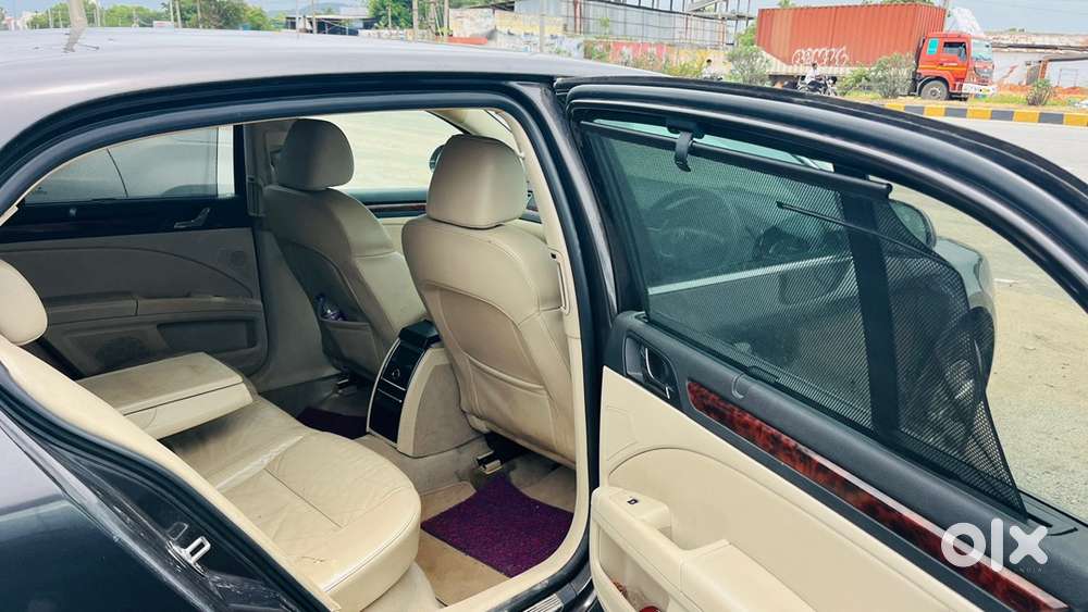 Skoda Superb Petrol 2011