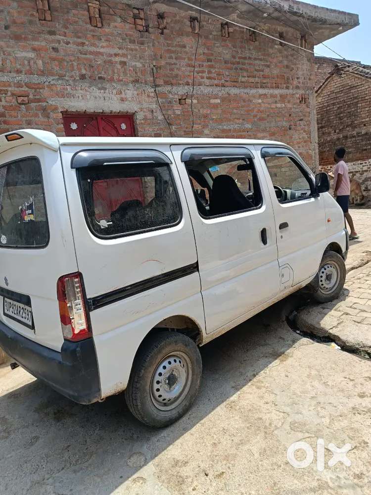 Maruti Eeco Smiles 2025
