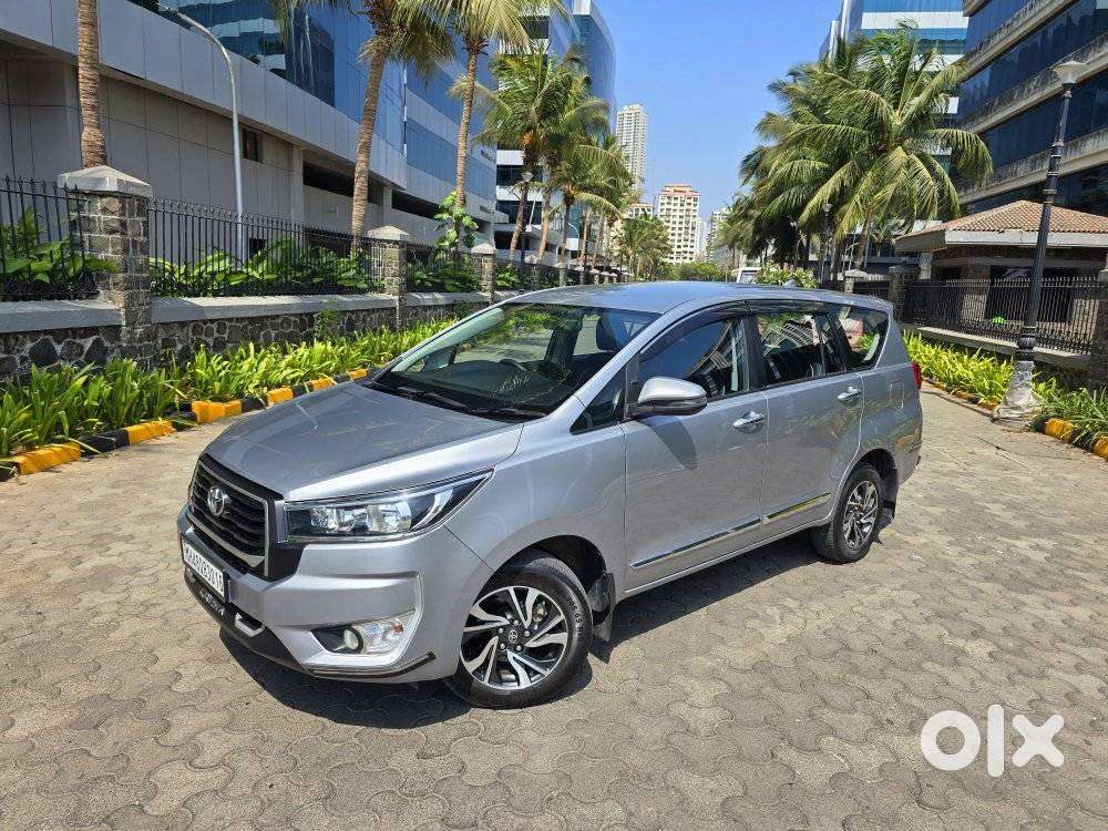 Toyota Innova Crysta 2.4 G Plus Mt 8 Str, 2024, Diesel