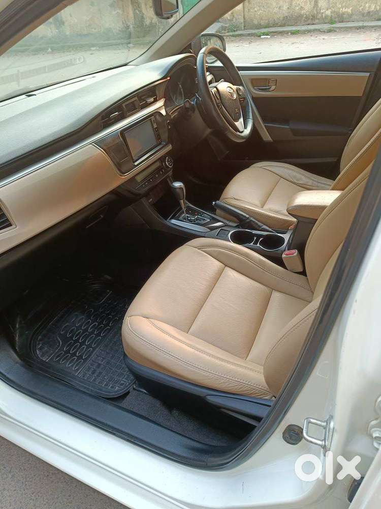 Toyota Corolla Altis G Hv At, 2015, Petrol