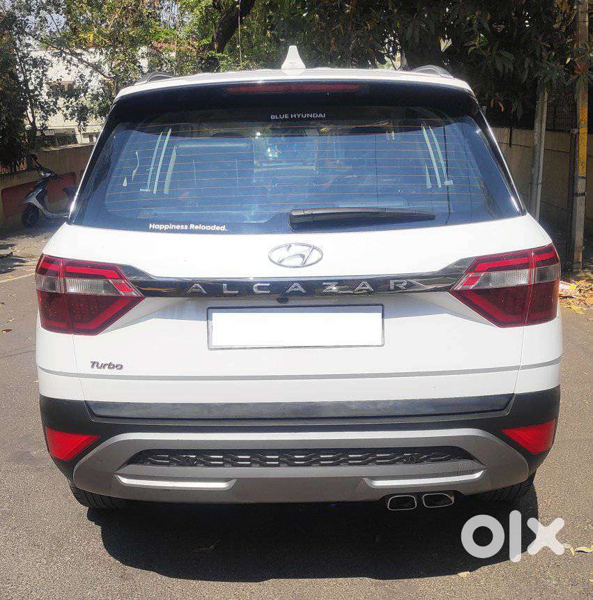 Hyundai Alcazar Platinum 7 Str 1.5 Turbo Petrol Adventure, 2024, Pet..