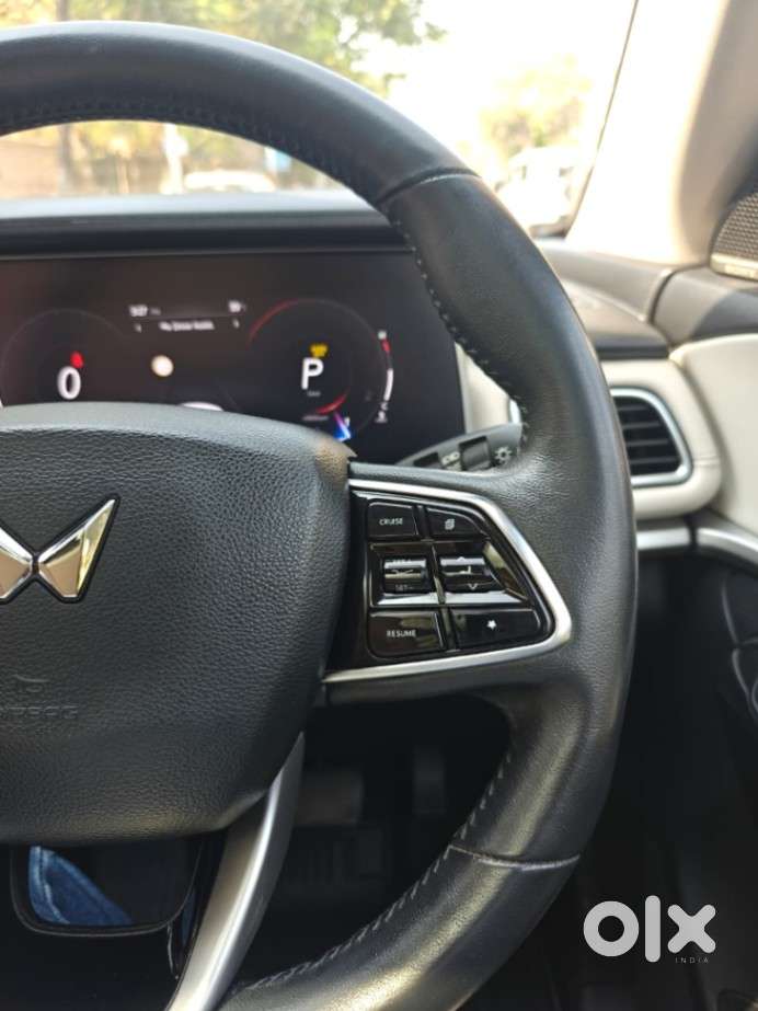 Mahindra Xuv700 2.2 Ax 7 Diesel At Luxury Pack Str, 2022, Diesel