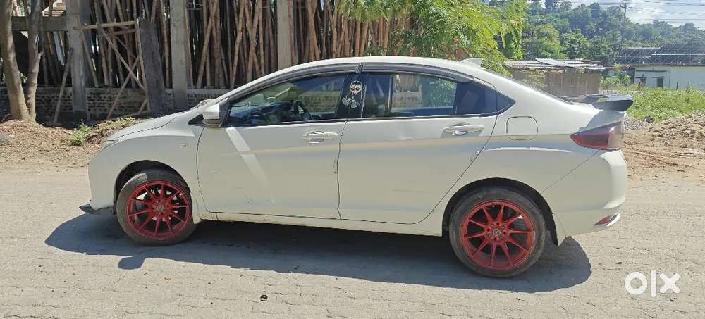 Tastefully Modified Honda City 1.5 Sv Petrol 2015