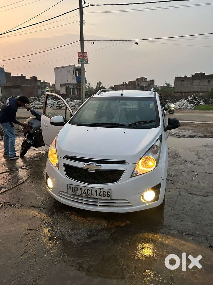 Chevrolet Beat Petrol 2014