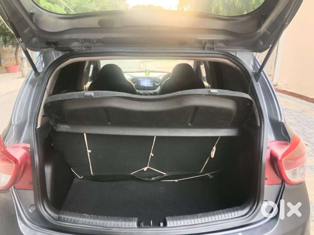 Hyundai Grand I10 Sportz, 2015, Petrol