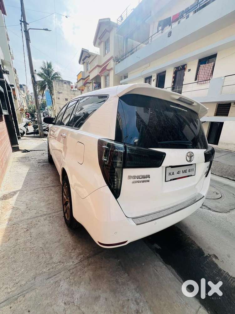 Toyota Innova Crysta 2022 Petrol Well Maintained