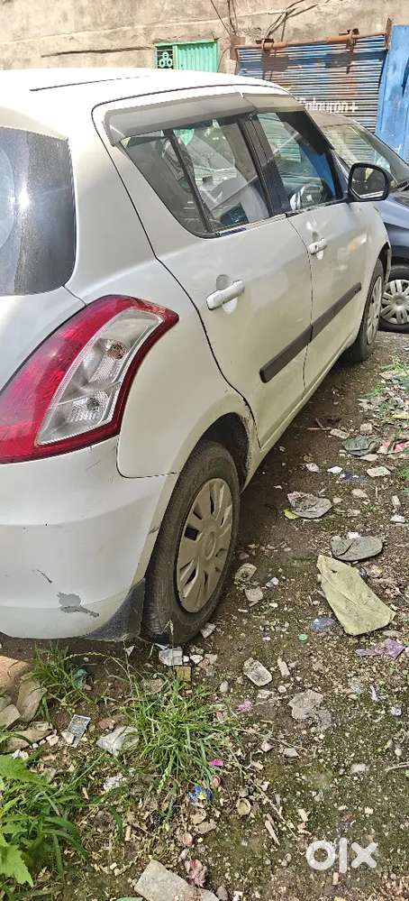 Maruti Suzuki Swift 2012 Petrol