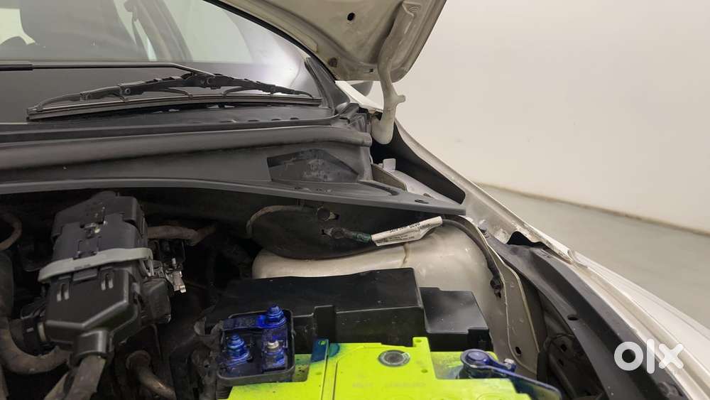 Tata Tiago Xza, 2017, Petrol