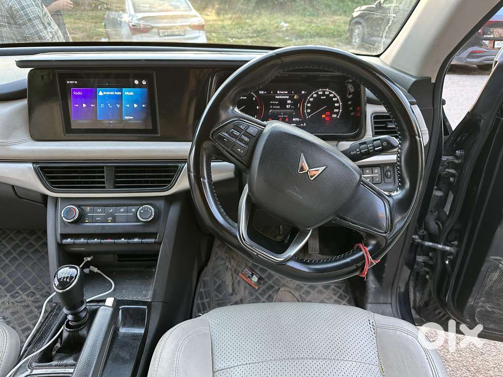 Mahindra Xuv700 Mx Diesel Mt 5 Str (e), 2022, Diesel