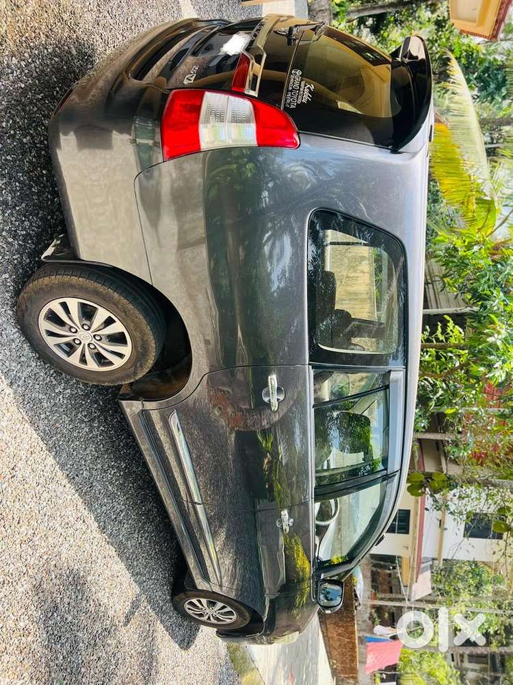 Toyota Innova 2.5 V Well Maintained