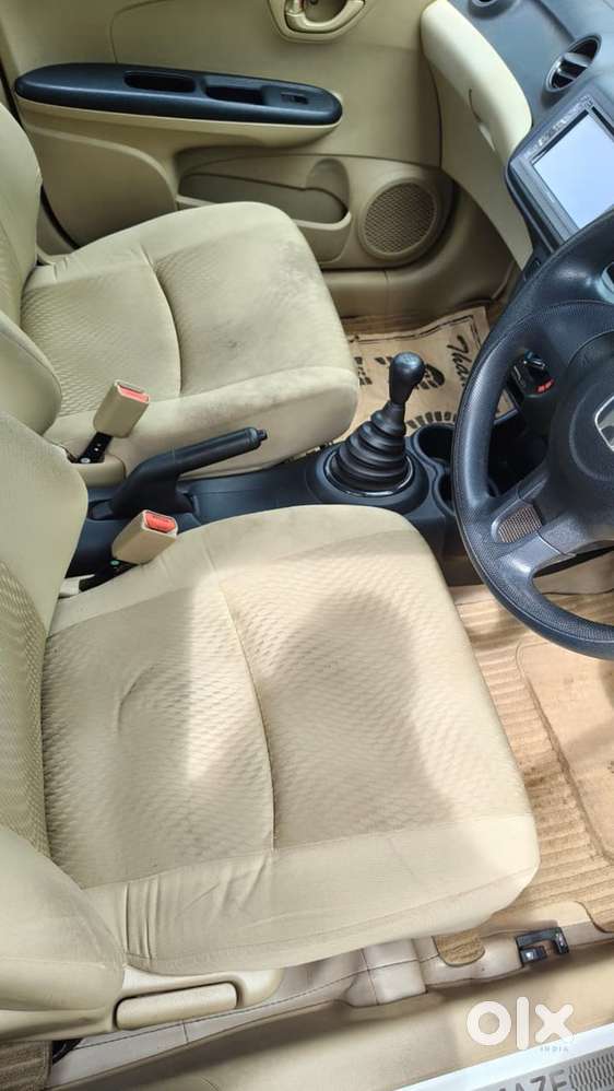 Honda Amaze 2015 Petrol Well Maintained