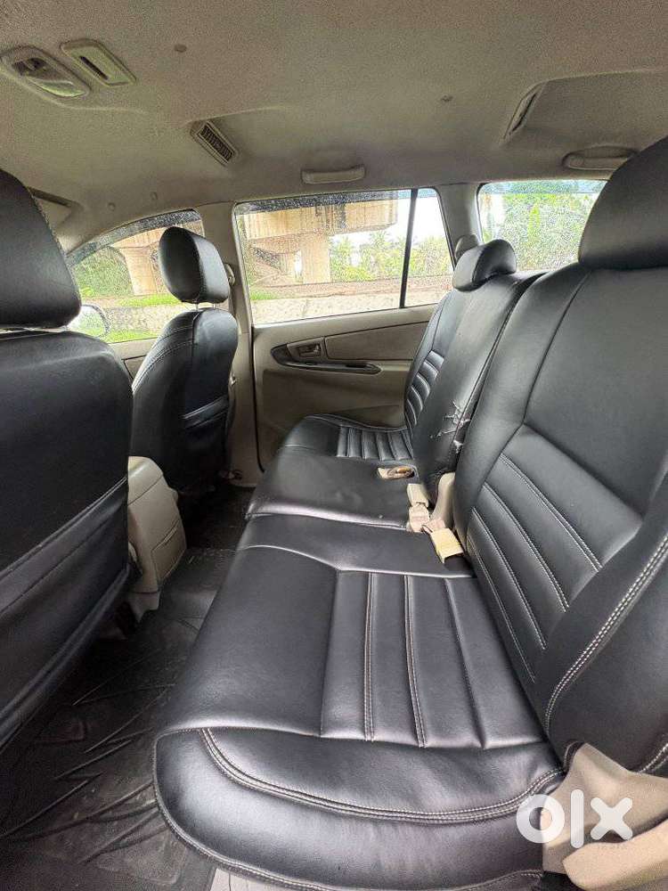 Toyota Innova 2.5 G (diesel) 8 Seater, 2014, Diesel