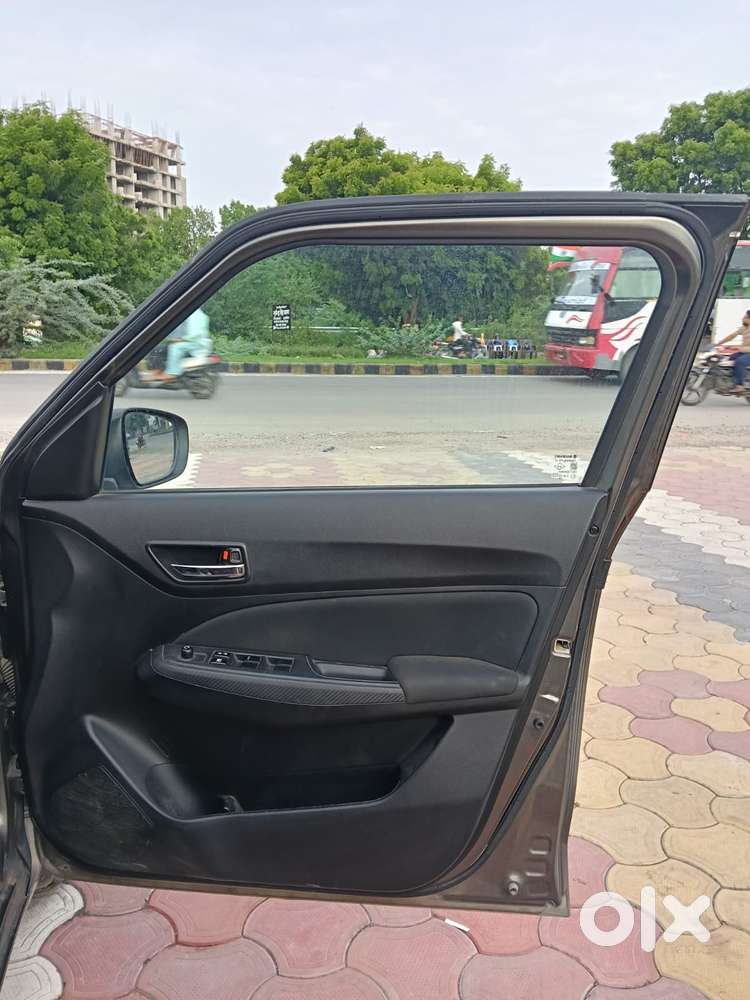 Maruti Suzuki Swift 1.2 Vxi (o), 2021, Petrol