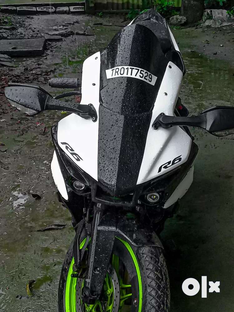 r15 v2 white colour