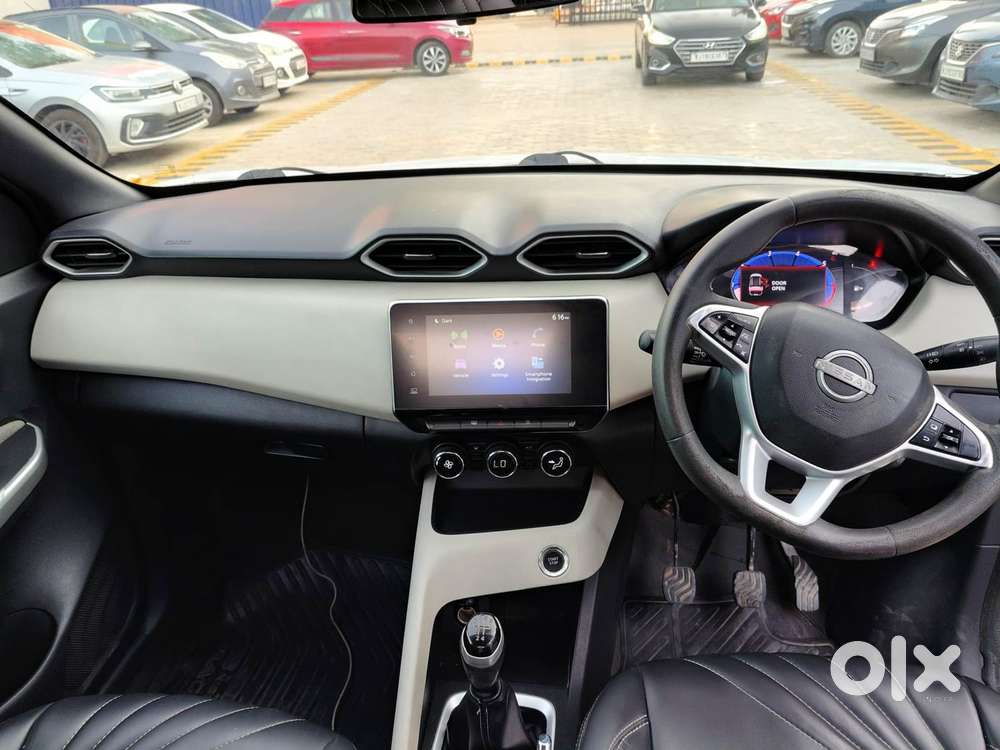 Nissan Magnite 1.0 Xv, 2022, Petrol