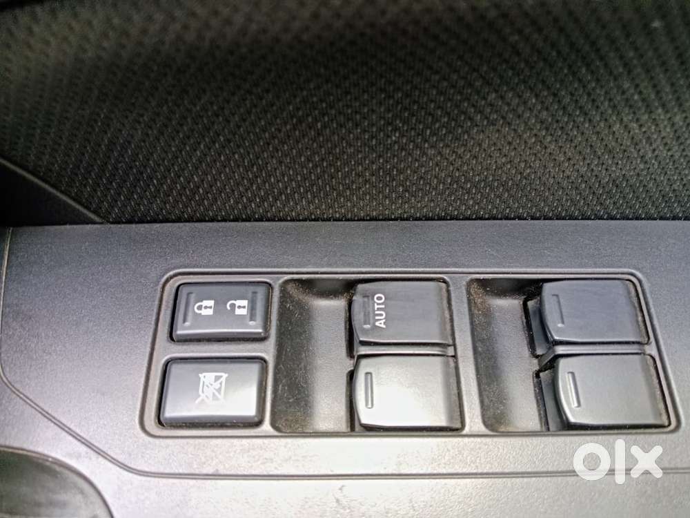 Maruti Suzuki Brezza 1.5 Zxi Plus At Smart Hybrid, 2020, Petrol