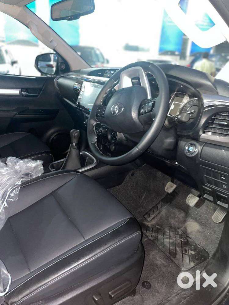 Toyota Hilux 2.8 High 4x4 Mt, 2025, Diesel