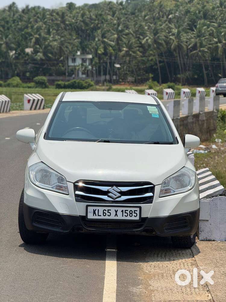 Maruti Suzuki S-cross 2016 Diesel Well Maintained