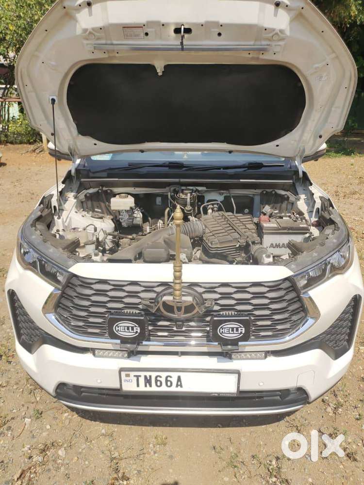 Toyota Innova Hycross 2024 Petrol 58500 Km Driven. ₹ 35,00,000