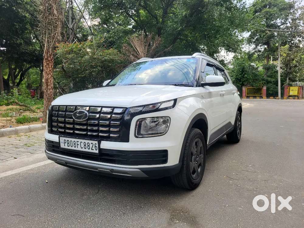 Hyundai Venue S Plus 2023 Mt Petrol