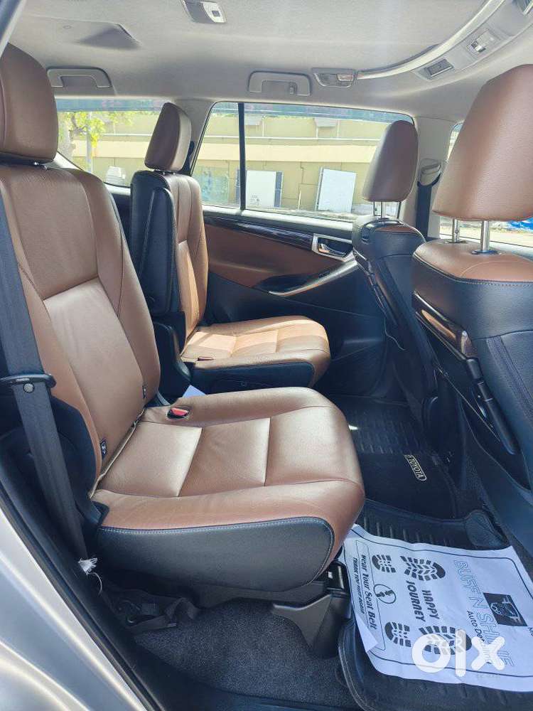 Toyota Innova Crysta 2.8z Automatic, 2016, Diesel