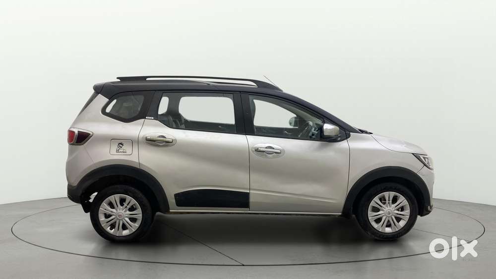 Renault Triber 1.0 Rxz Dual Tone, 2021, Petrol