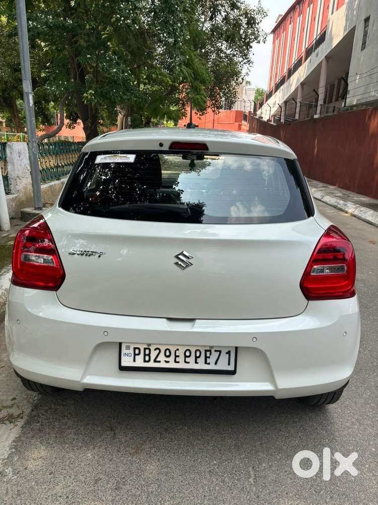 Maruti Suzuki Swift 1.3 Zxi, 2023, Petrol