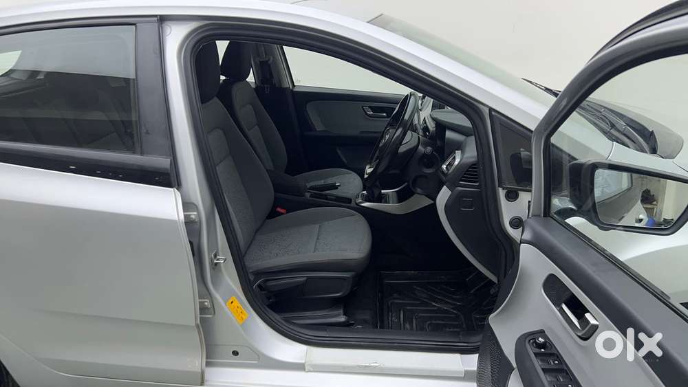 Tata Altroz Xz, 2020, Petrol