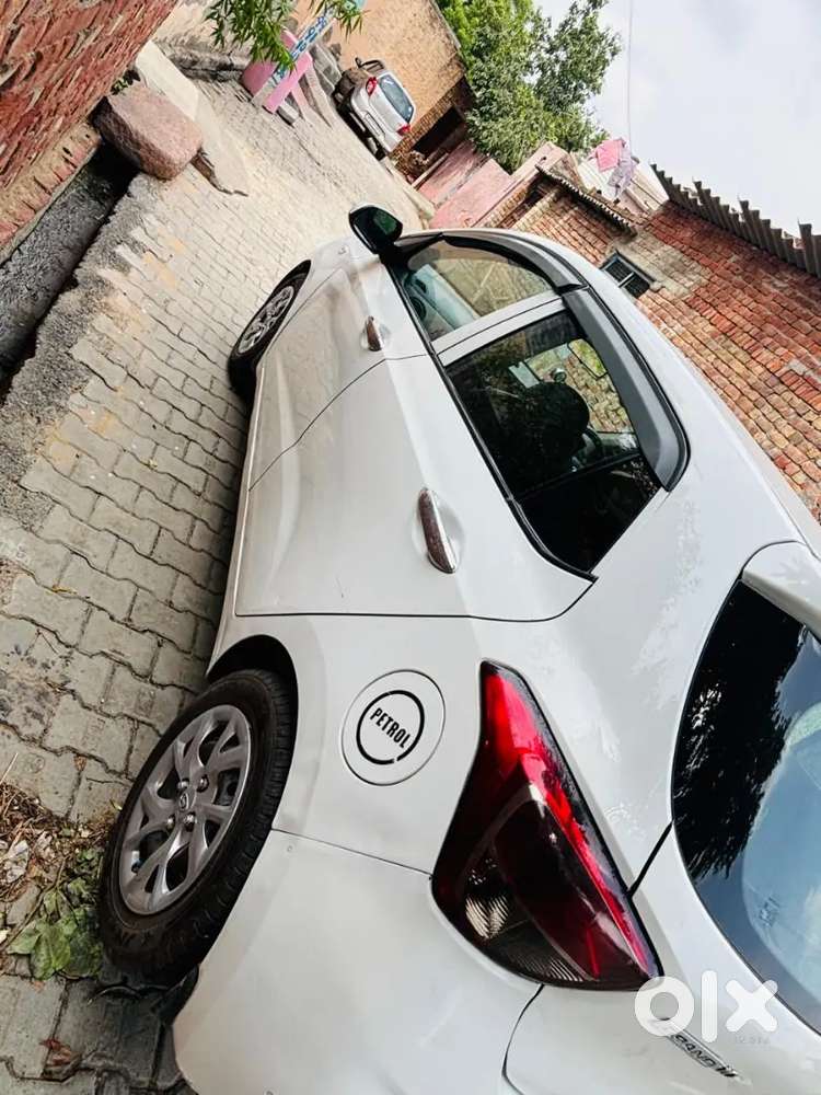 Hyundai Grand I10 Sportz 2017 Petrol