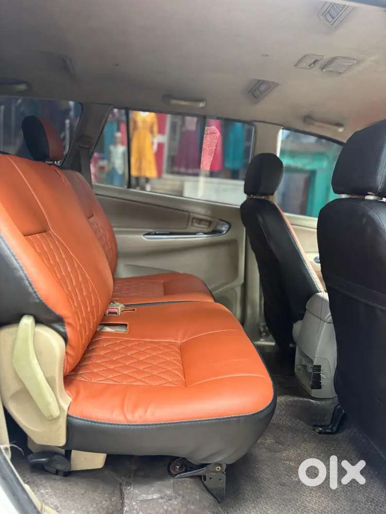 Toyota Innova 2011