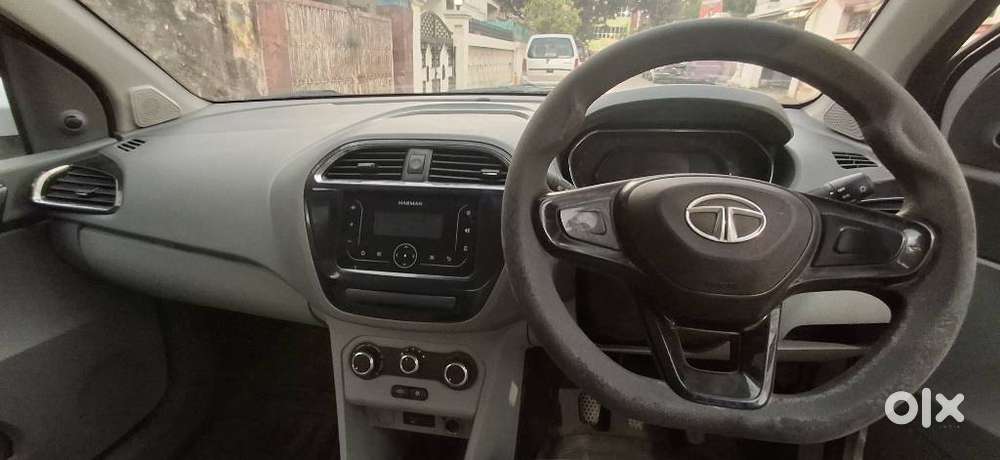 Tata Tigor, 2022, Petrol