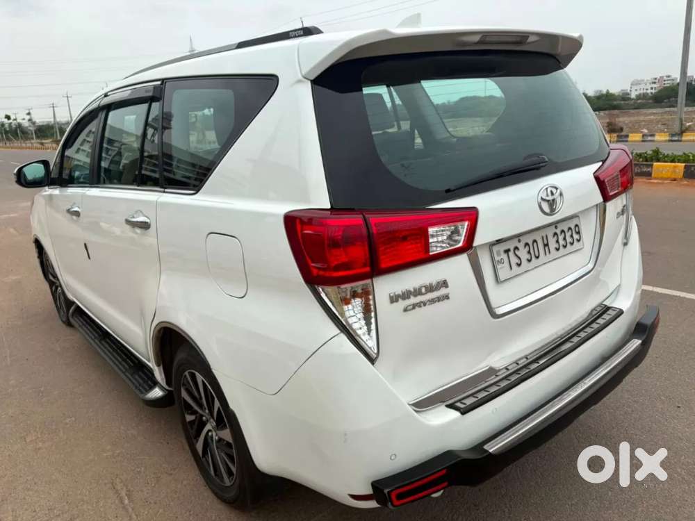 Toyota Innova Crysta 2.7 Zx At, 2022, Petrol